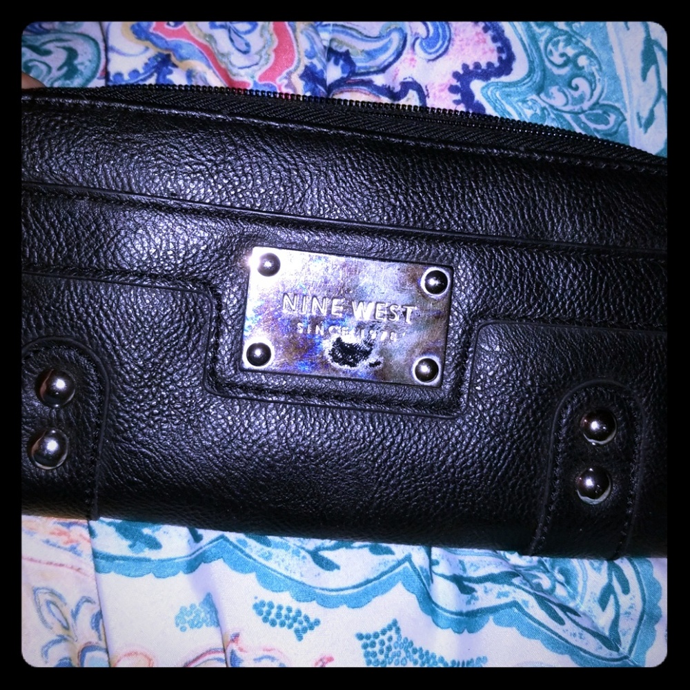 Nine west wallet